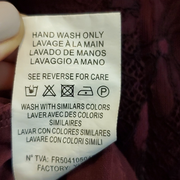 Frnch lace blouse - Picture 11 of 12